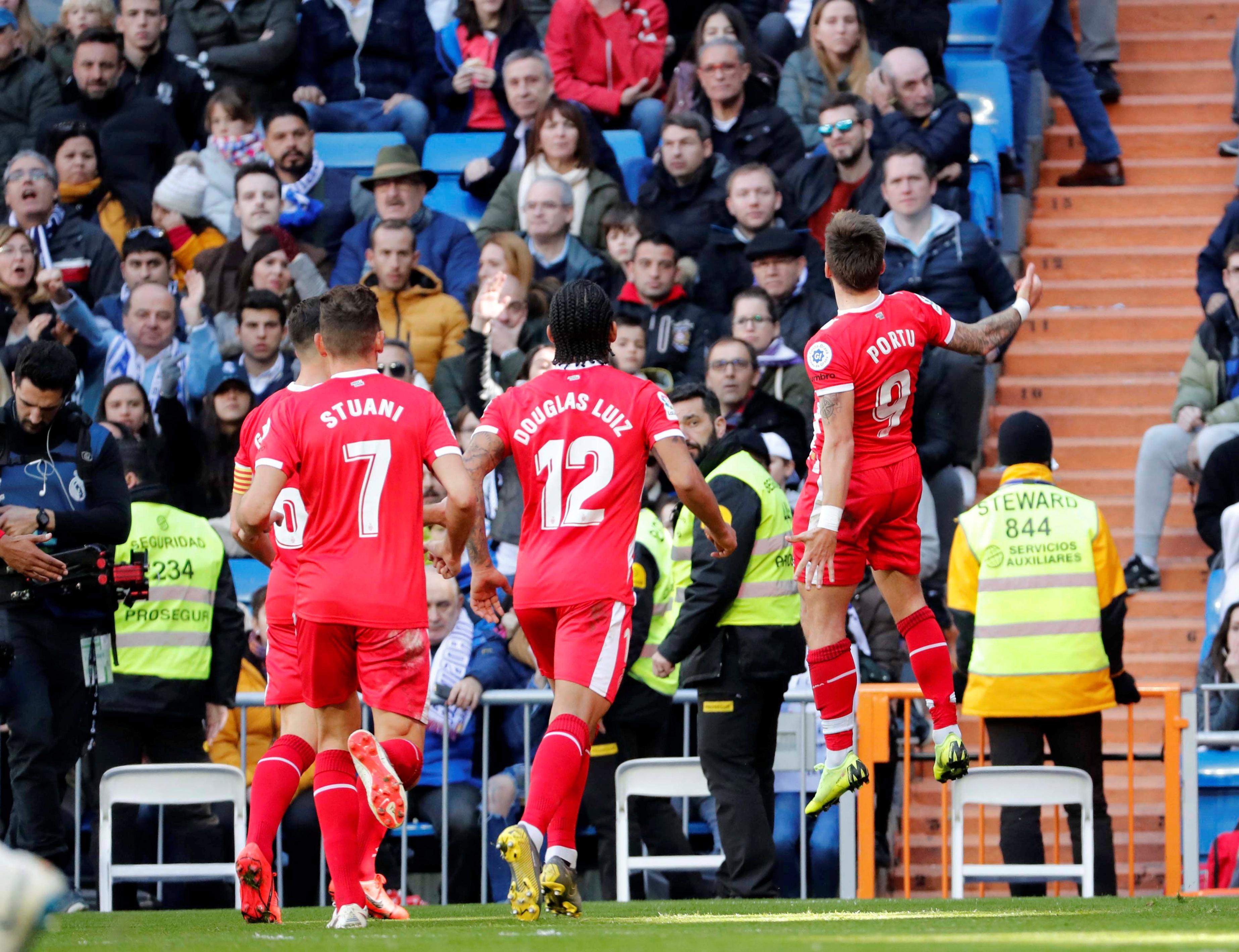 并探讨这些 并探讨这些