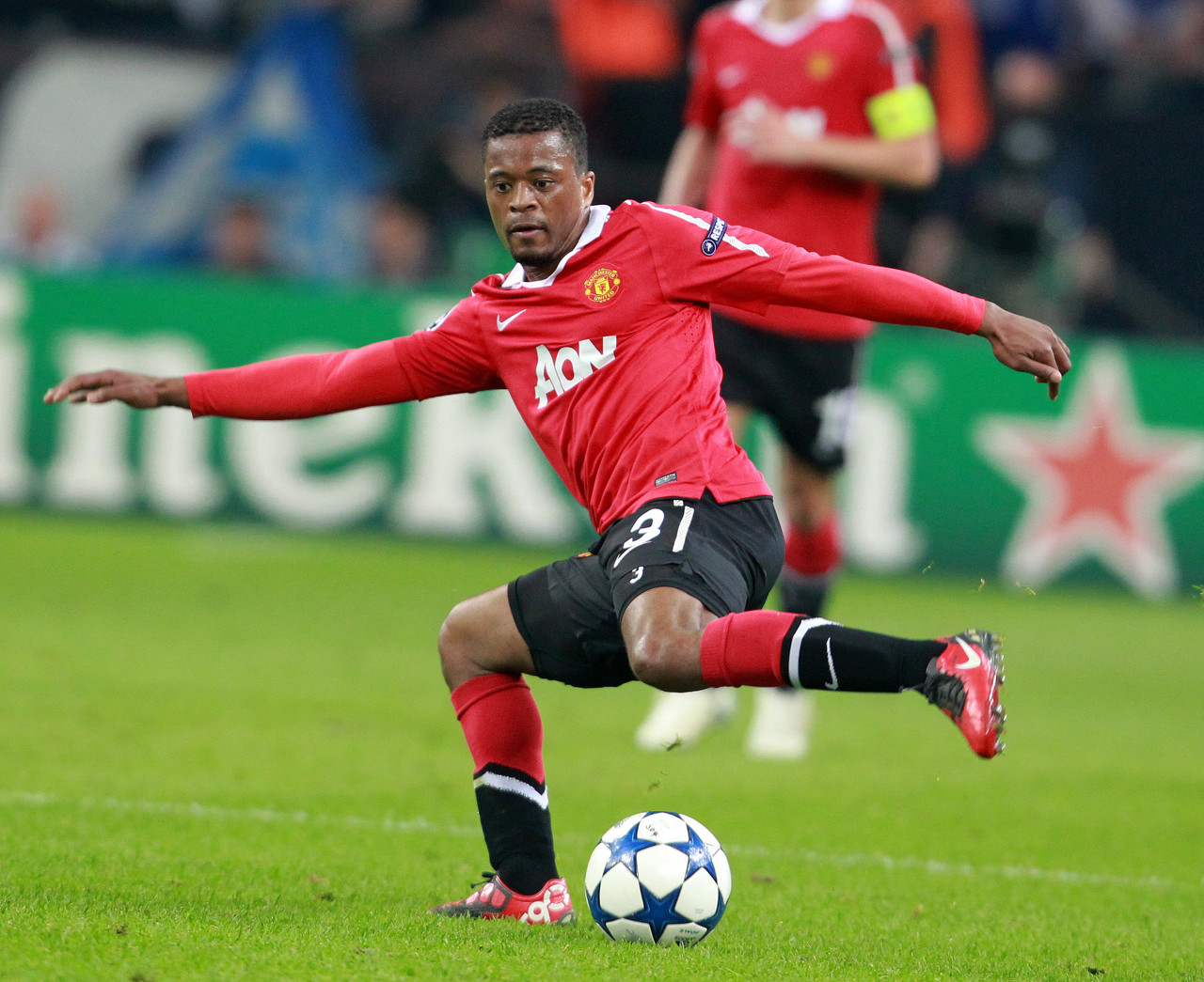 的中場配置 的中場配置